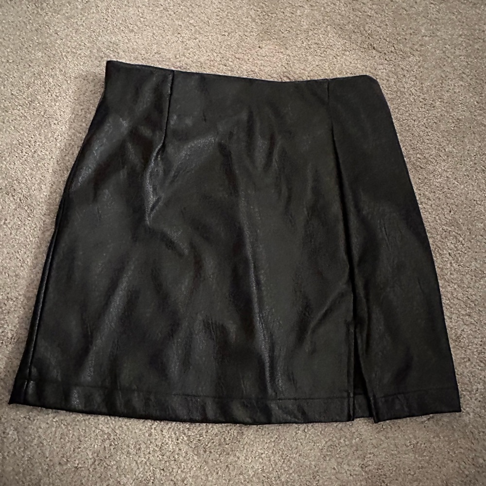 Black faux leather women’s miniskirt
